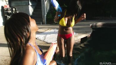 Nadržané černošky a ich horúci lesbický sex