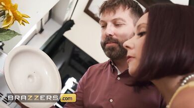 Bombshell Caramella Del X Gets Her Ass Stretched And Fucked Hard By Danny D At A Dinner Party