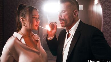 Prsnatá kráska Rissa May si nechala od staršieho borca poriadne rozmrdať anál