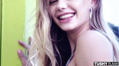 Beauty Naomi Swan Gets Her Ass Filled With Cock