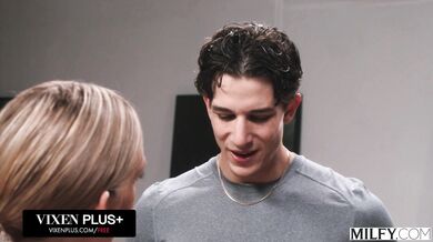 Married MILF Sierra Spunk gets Her Pussy Worked Out by Fitness Instructor