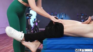 Married MILF Sierra Spunk gets Her Pussy Worked Out by Fitness Instructor