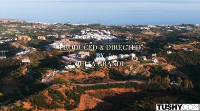 Blondínka na stráženie Andie Grey si to rozdáva do riti s pánom domu za chrbtom jeho ženy