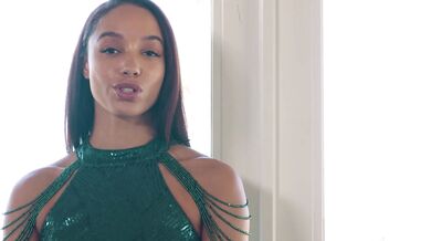 Nadržená kočička ukazuje, jak moc je vděčná