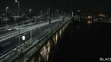 Drobná zrzka Madi Collins dostává naloženo do všech děr ve svém prvním BBC gangbangu