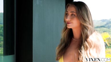 Insatiable Housesitter Lily Phillips Can't Keep Her Hands Off Contractor's Massive Cock