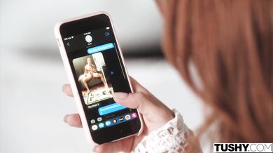 Zmyselná ryšavka Lumi Ray predviedla elitné fajčenie a potom si nechala surovo rozraziť tesný análny venček