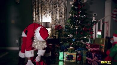 The Grinch Who Fucked Christmas With Chloe Cherry