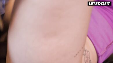 Horny Babe Kenia Gonzalez Gets Her Pussy Fucked At The Club