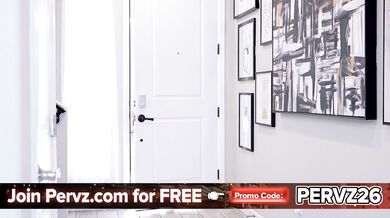 Nadržaný chlapík zdieľa posteľ s japonskou macochou a nevlastnou dcérou v hriešnej trojke