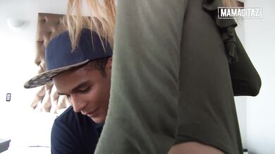 Nenažrané latinskoamerické teenky žerú mrdky po tvrdom mrdaní