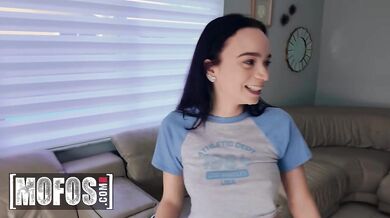 JMac schmatol Selinu Imai a vo vzduchu jej poriadne pretiahol jej tesnú kundu