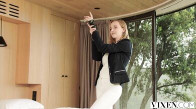 Bratty Blonde College Girls Polly Yangs And Era Queen Share A Cock In Naughty Threesome