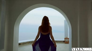 Zrzka Jia Lissa v brutálním nájezdu na péro až úplně nadoraz