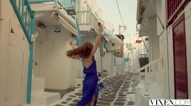 Zrzka Jia Lissa v brutálním nájezdu na péro až úplně nadoraz