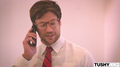 Krásna Eva Lovia a jej prvý drsný dvojitý prienik do oboch otvorov