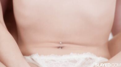 Dokonalé drobné duo Kenna James a Della Cate si dopřály intenzivní lesbický sex