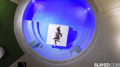 Kompilácia Plaything 2 prináša tie najžhavejšie momenty s ľudskými hračkami v akcii