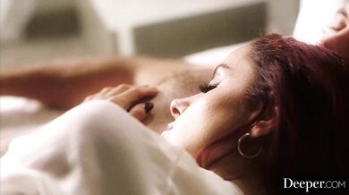 Dokonalá kráska Vanna Bardot si vôbec po prvýkrát vyskúšala „airtight“ s tromi pérami naraz