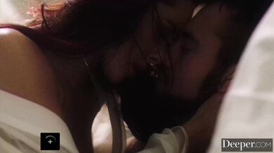 Dokonalá kráska Vanna Bardot si vôbec po prvýkrát vyskúšala „airtight“ s tromi pérami naraz