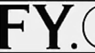 Curvy MILF Rides Studs Cock Poolside