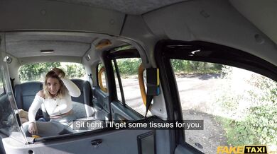 Mačička vo Fake Taxi sa tak vzrušila, že sa najskôr pocikala a potom predviedla masívny squirt