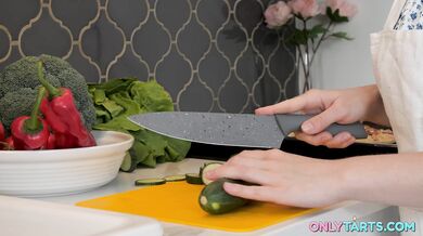 Hot Blonde Ellie Shou Fucks Boyfriend's Boss And Gets Creampie