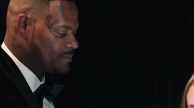 Přírodní mrdna Angel Youngs si nechala pořádně rozšukat kundu tlustým Jasonovým pérem