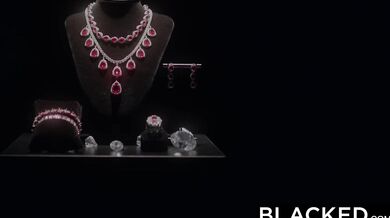 Přírodní mrdna Angel Youngs si nechala pořádně rozšukat kundu tlustým Jasonovým pérem