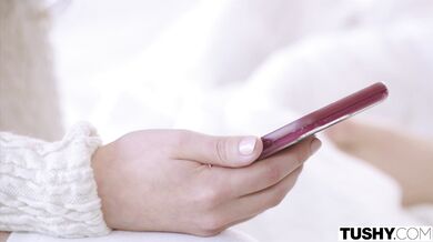 Tvrdý anál a hluboké kouření v trojce