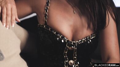 Blake Blossom a Adriana Chechik zdieľajú obrí kár