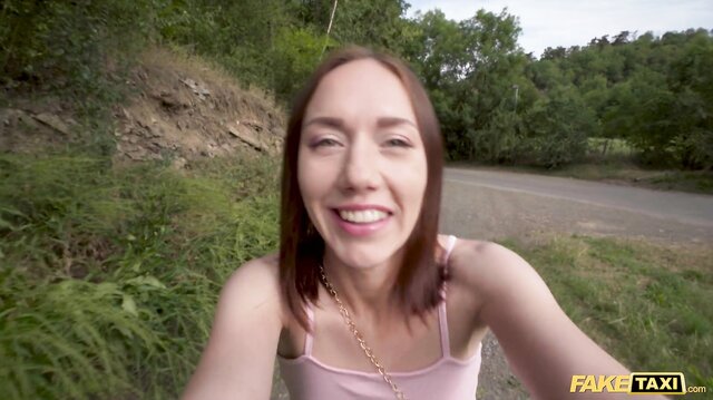 She gets fucked in my Taxi