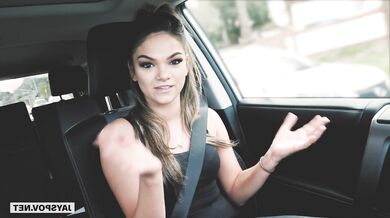 Nadržaná Athena Faris rajtuje na káre v obrátenej kovbojke až do vystriekania