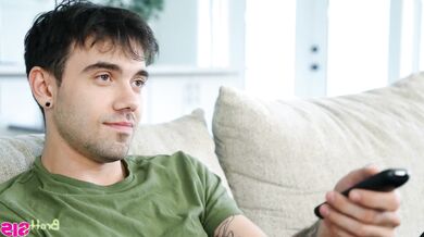 Nadržané nevlastné sestry našli svoj poklad a nenasýtne si užívajú trojku