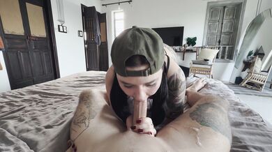 My girlfriend likes to suck deep