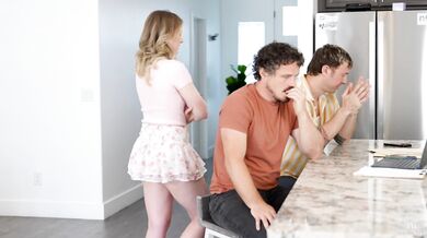 Melody Marks se nudila tak si nechala pořádně vymrdat kundu