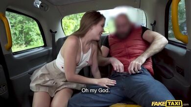 Drsné mrdanie bez kondómu a mrdka tečúca z jej piče